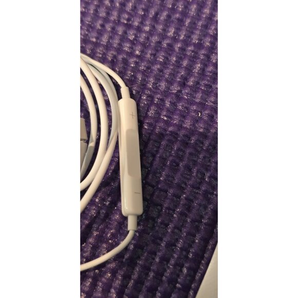 5 pcs Earbuds type C Headphones for cellphones Ear Buds - Picture 3 of 4